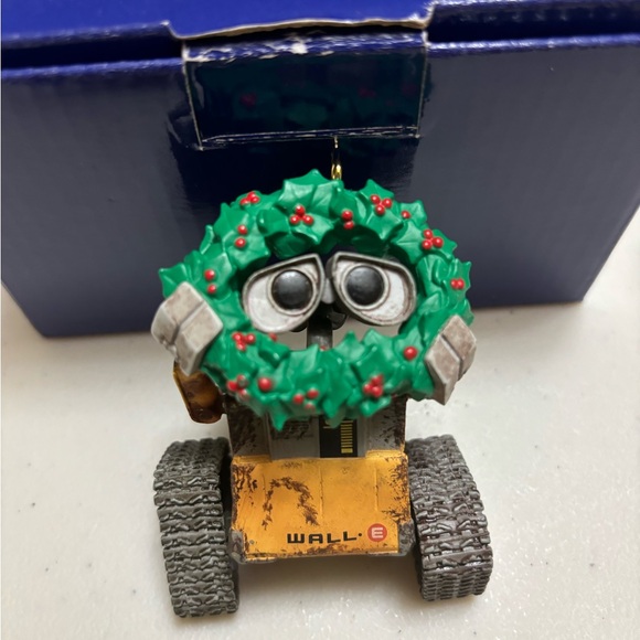 Disney Pixar WALL•E Christmas Ornament - Picture 1 of 3